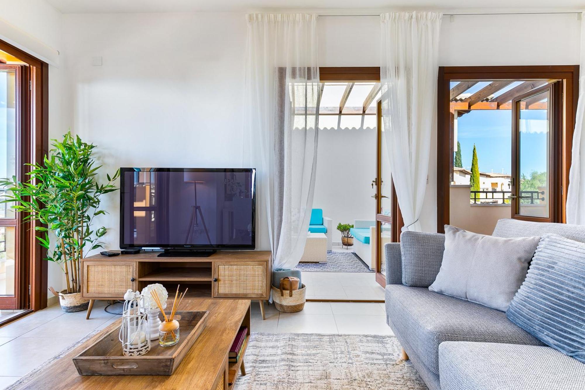 קוקליה 1 Bedroom Apartment Pyrgos With Beautiful Sea And Sunset Views, Aphrodite Hills Resort מראה חיצוני תמונה